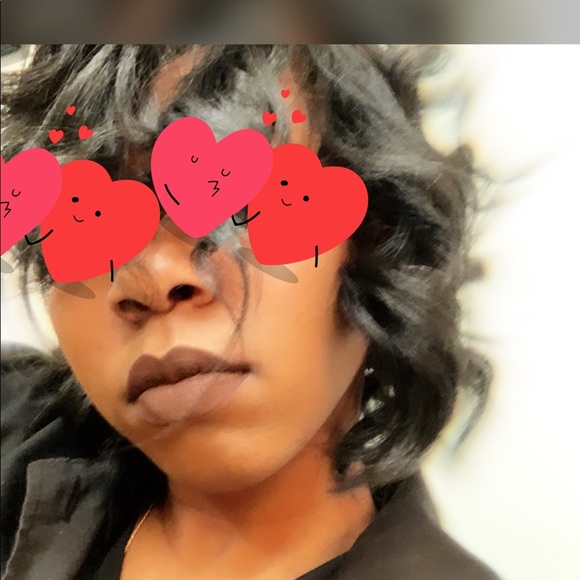 ๐CHARM MATTE LIQUID LIPSTICK ๐ - Picture 3 of 5